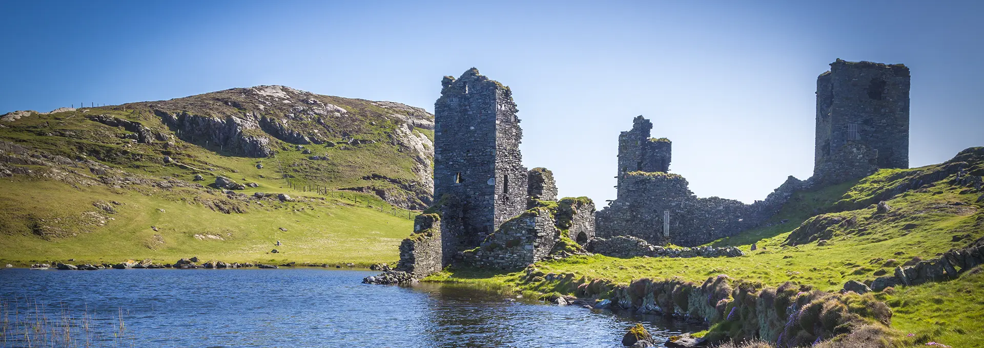 irish castle Three Castle Head on Mizen Peninsula in Ireland